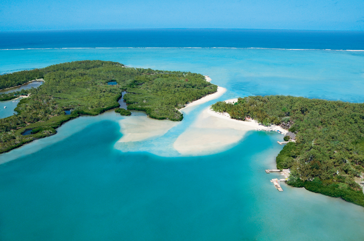 Paradise Island Ile aux Cerfs from above