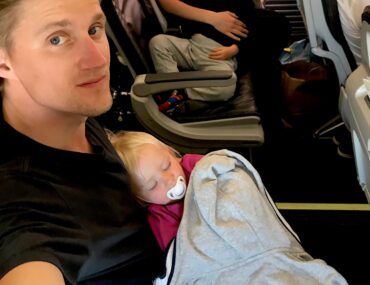 Get your baby to sleep on the plane