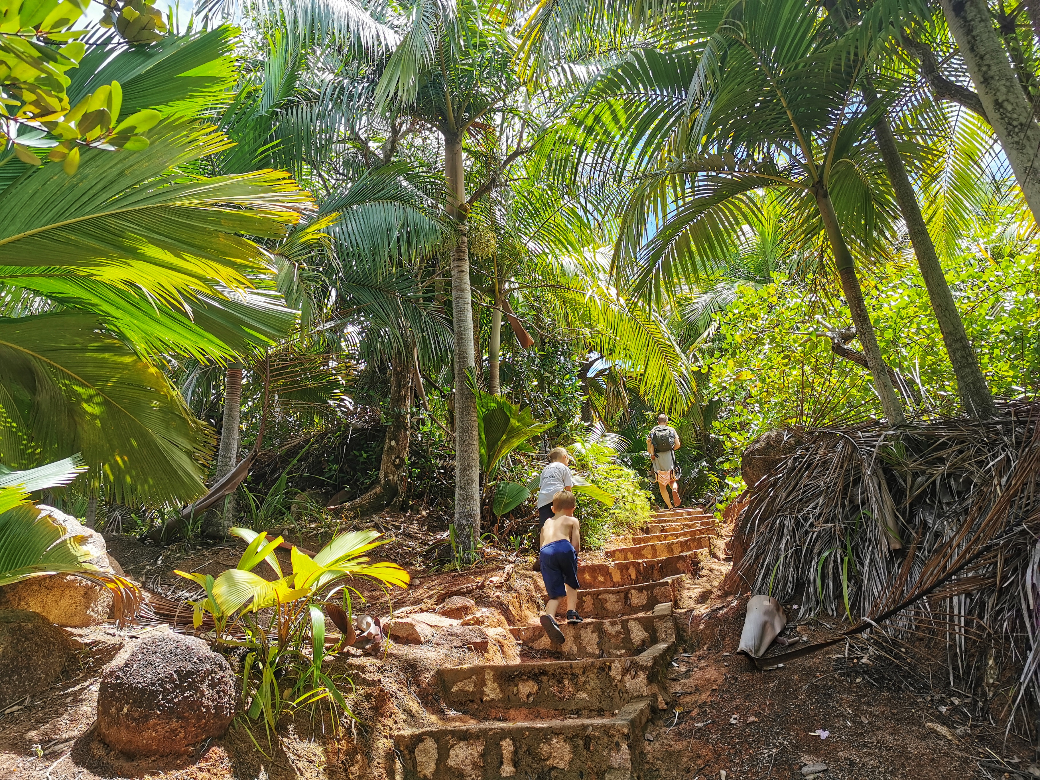 Fond Ferdinand nationalpark Praslin med barn