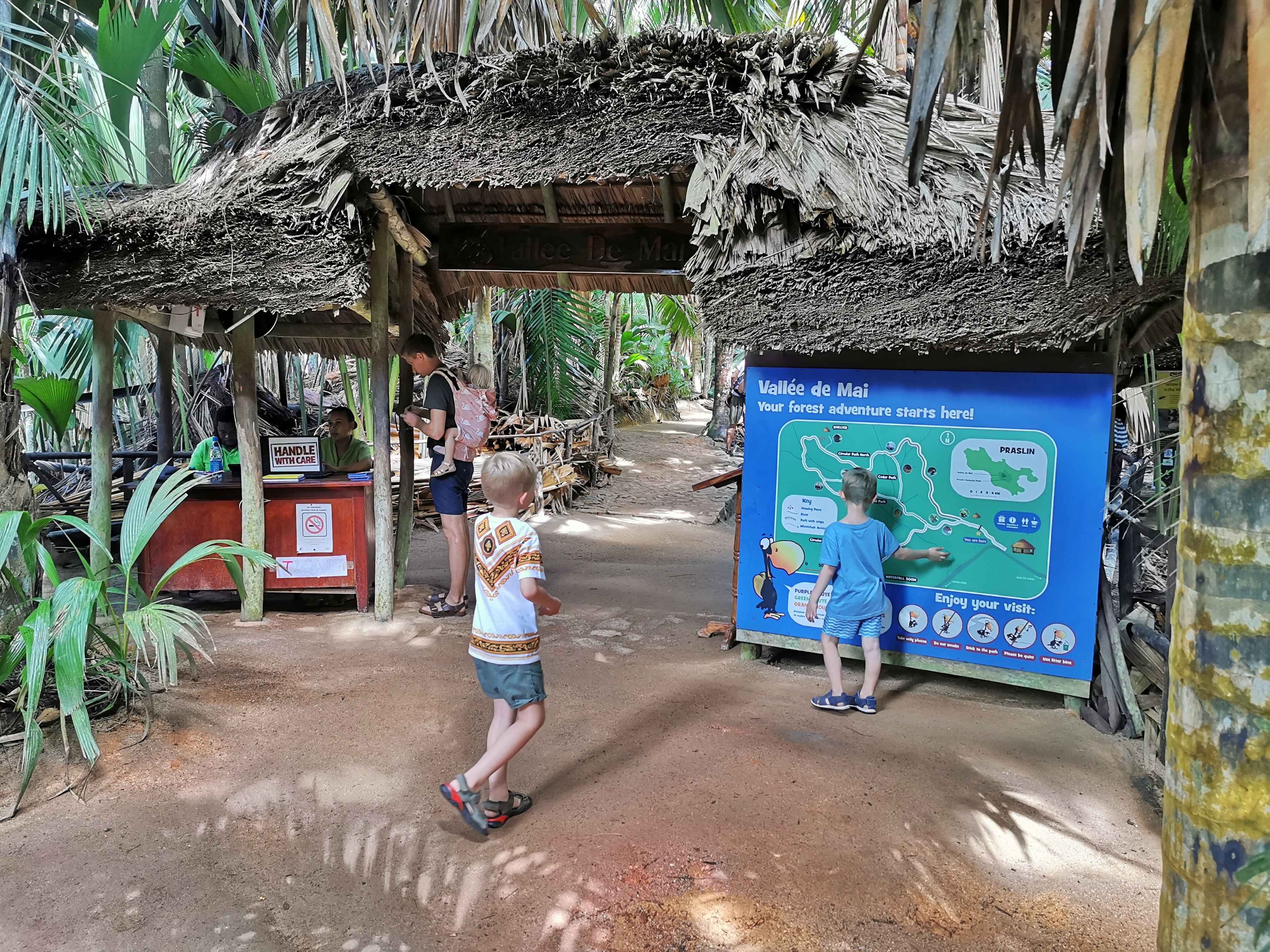 Vallee de Mai with kids